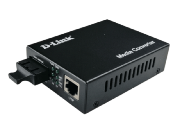 DMC-880SSC ///10/100/1000BASE-T Gigabit Twisted-pair to 1000BASE-ZX Gigabit Fiber 1550nm Single-mode Fiber (80 km, SC) Media Converter EU/UK plug