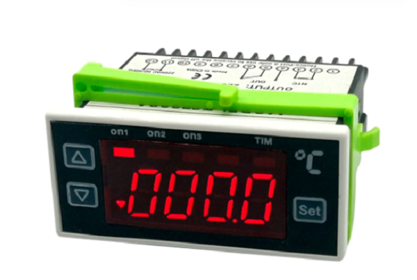 TC7028///Temperature Controller